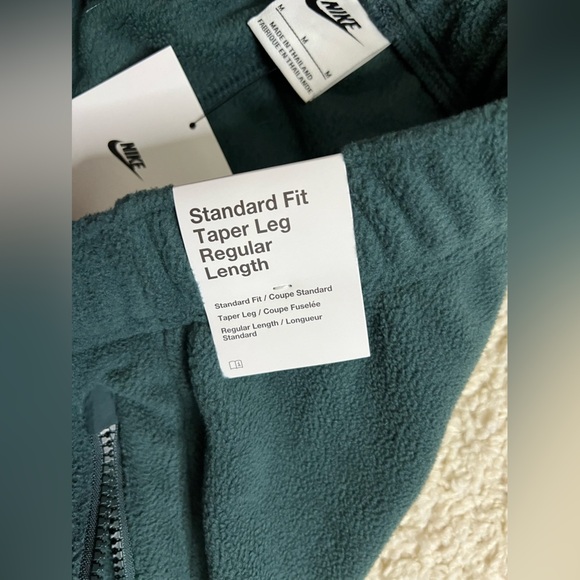 Men’s Size Medium Nike Club Fleece Joggers NWT - Picture 4 of 8